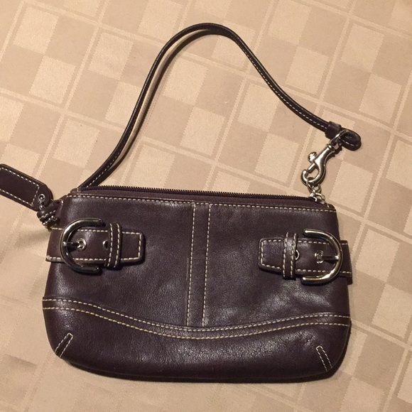 Coach Handbags - Vintage Coach Leather Wristlet
